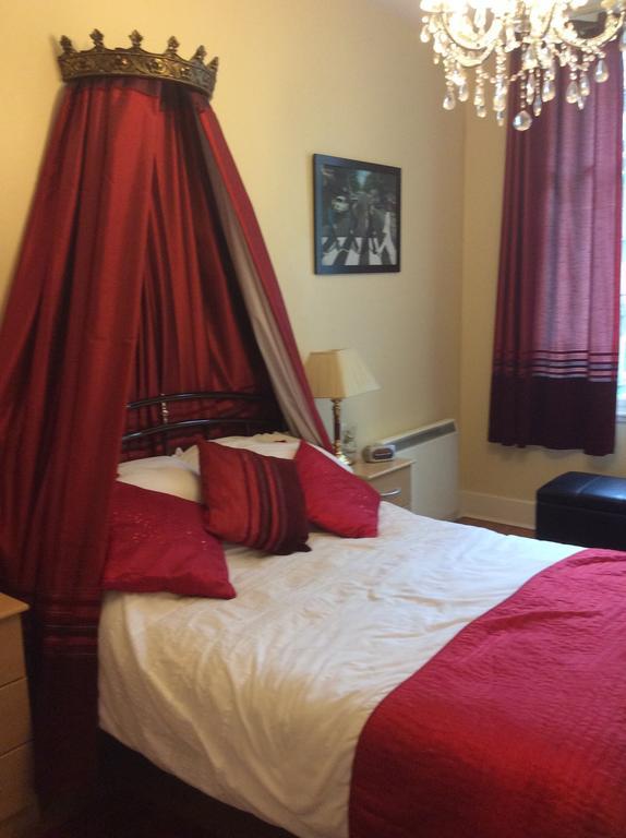 Beatles Apartment Liverpool Room photo