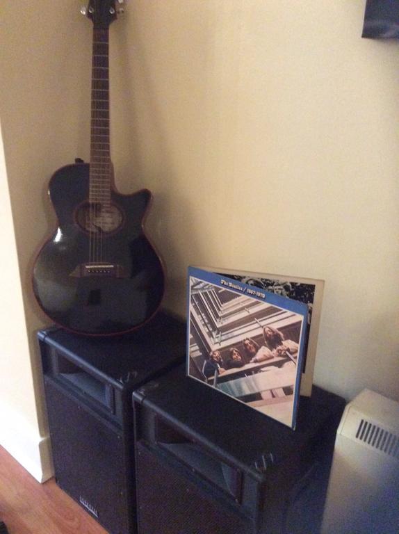 Beatles Apartment Liverpool Room photo